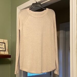 Lululemon Women's Cream Long Sleeve Sweater